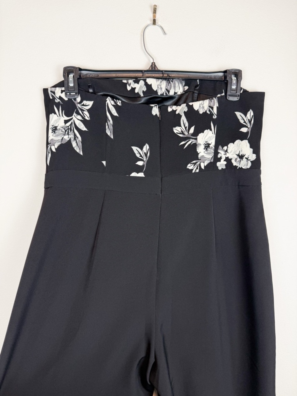 White House Black Market Floral Wide Leg Strapless Jumpsuit‎ Draped Size 14 - Picture 6 of 9